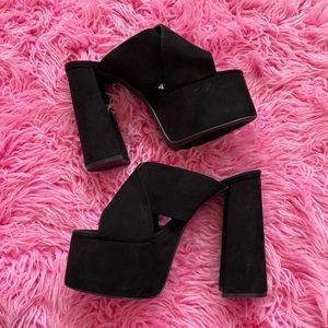 NWOB black open toe chunky heel dolls kill dollskill size 10